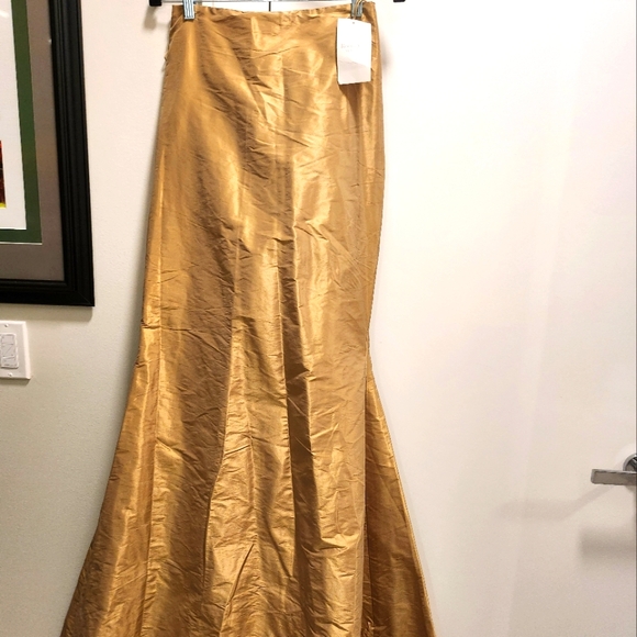 Reem Acra women's gold long formal skirt; size 10 - Picture 1 of 3